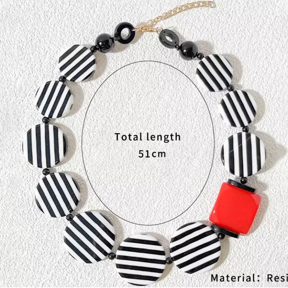 Fashion Jewelry set Black/ White/ Red Necklace and Earrings - Picture 3 of 8
